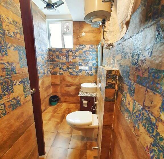 בית מלון כפרי The Park Residency