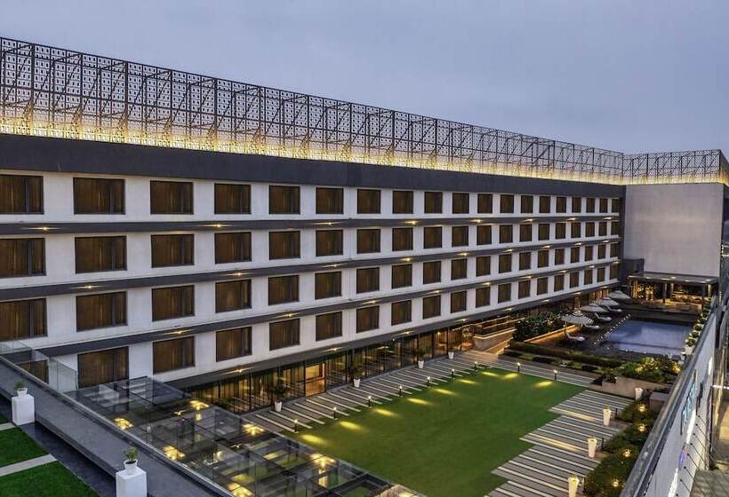 هتل Vivanta Bhubaneswar Dn Square