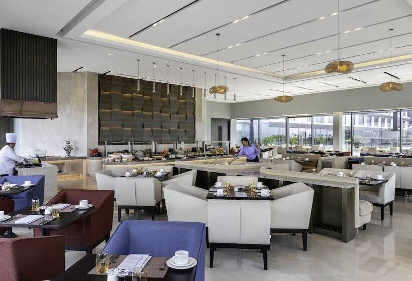 هتل Vivanta Bhubaneswar Dn Square