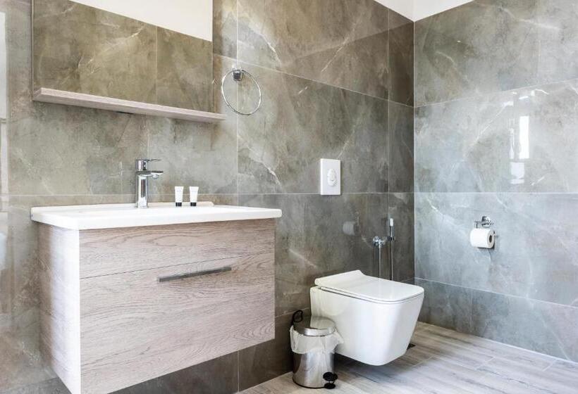 בית מלון כפרי Wait  N Sea