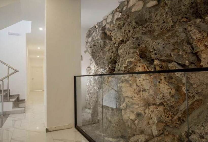 בית מלון כפרי Wait  N Sea