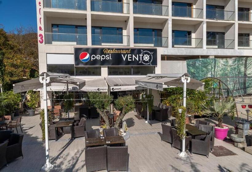 پانسیون La Vella Resort