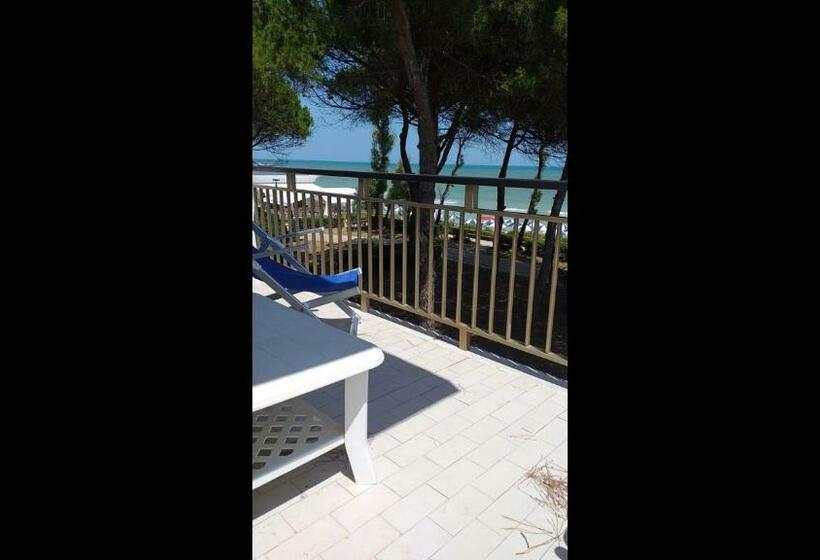 پانسیون Room In Bb   Quadruple Room In Pineto   Relaxing Holiday