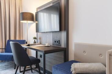 هتل Acora Augsburg Living The City