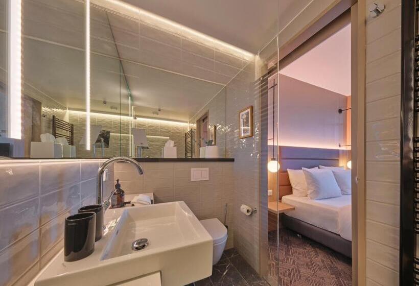 Adina Apartment Hotel Munich