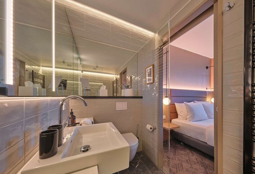 Adina Apartment Hotel Munich