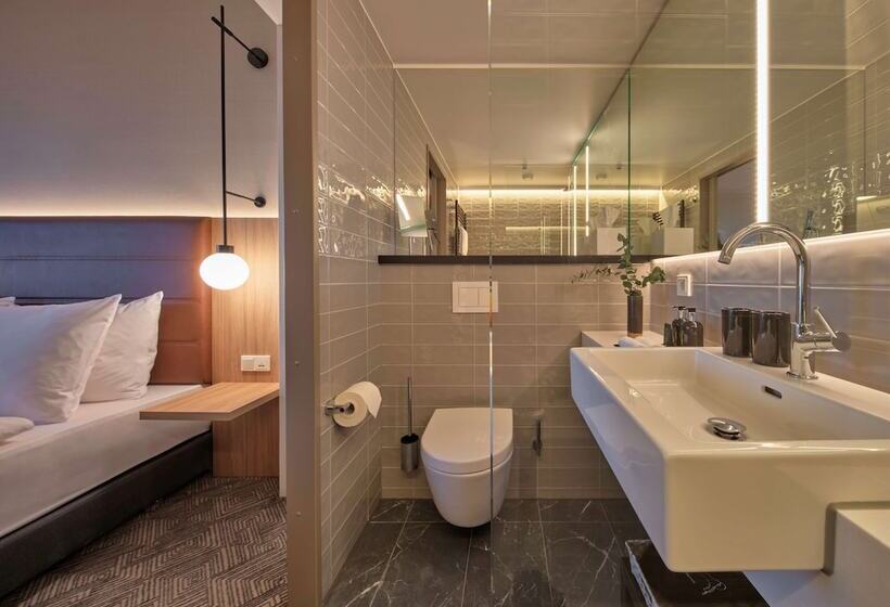 Adina Apartment Hotel Munich