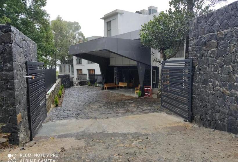 هتل Meridian Hill Top Yercaud