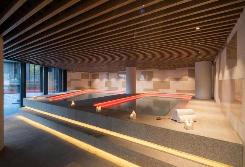 هتل Radisson Collection Resort, Nanjing