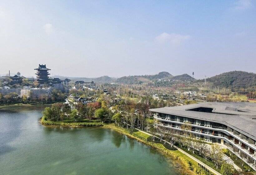 هتل Radisson Collection Resort, Nanjing