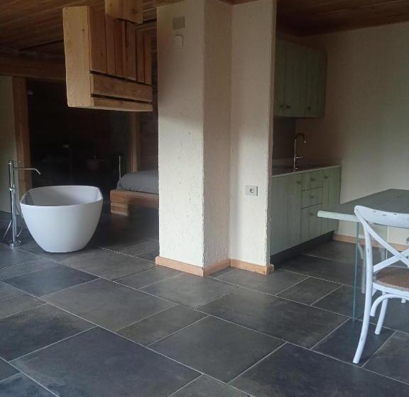 مبيت وإفطار Chalet Noèr