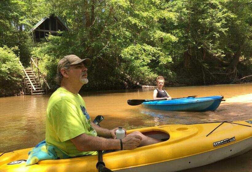 צימר The River Chalet