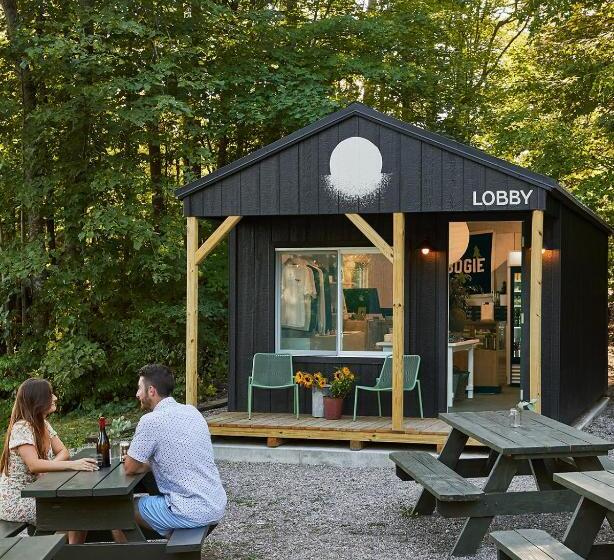 ホテル Somewhere Inn Calabogie