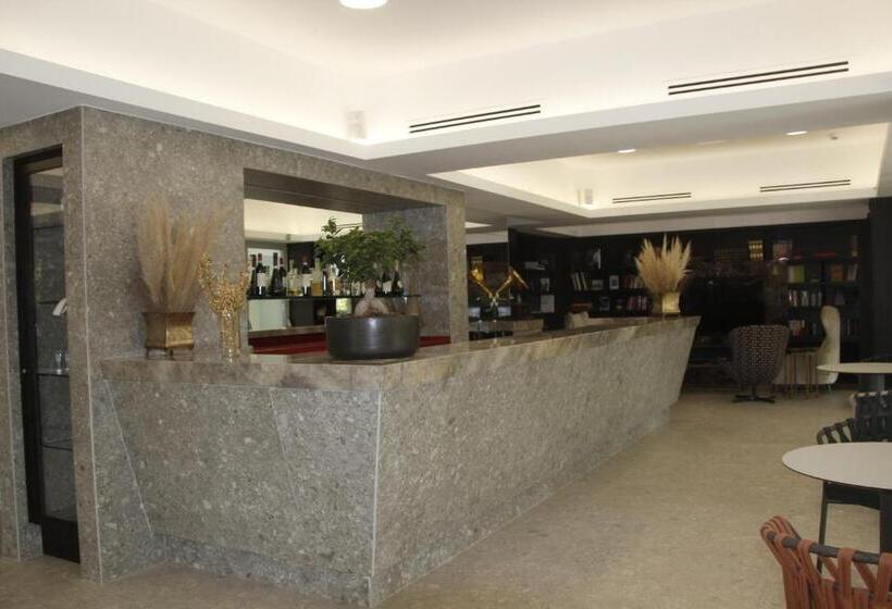 Kairos Resort & Spa