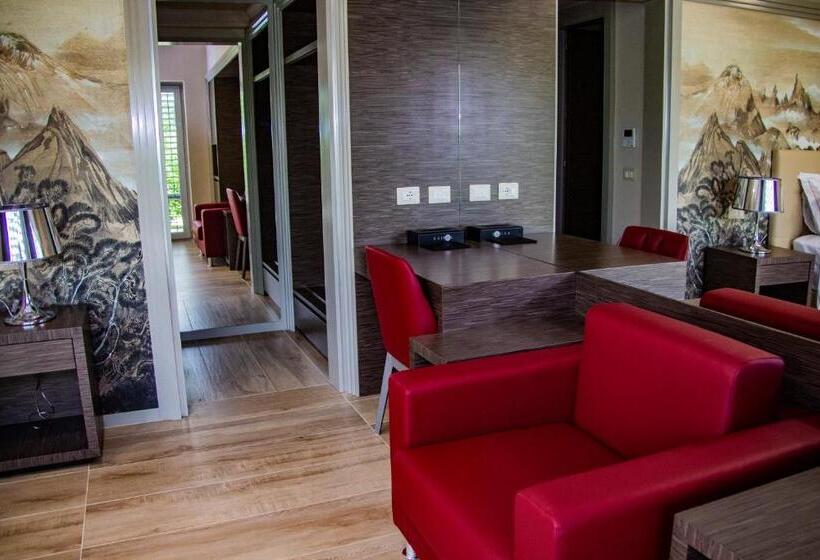 Kairos Resort & Spa