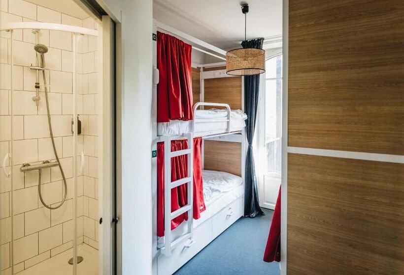 Les Chouettes Hostel