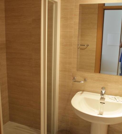 پانسیون Hostal Francisco Salinas