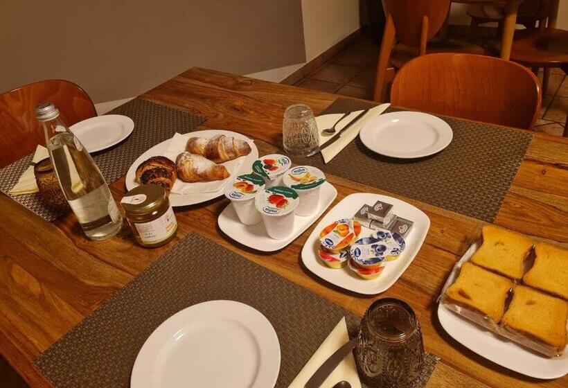 بنسيون Manfredi Ristorante Con Alloggio