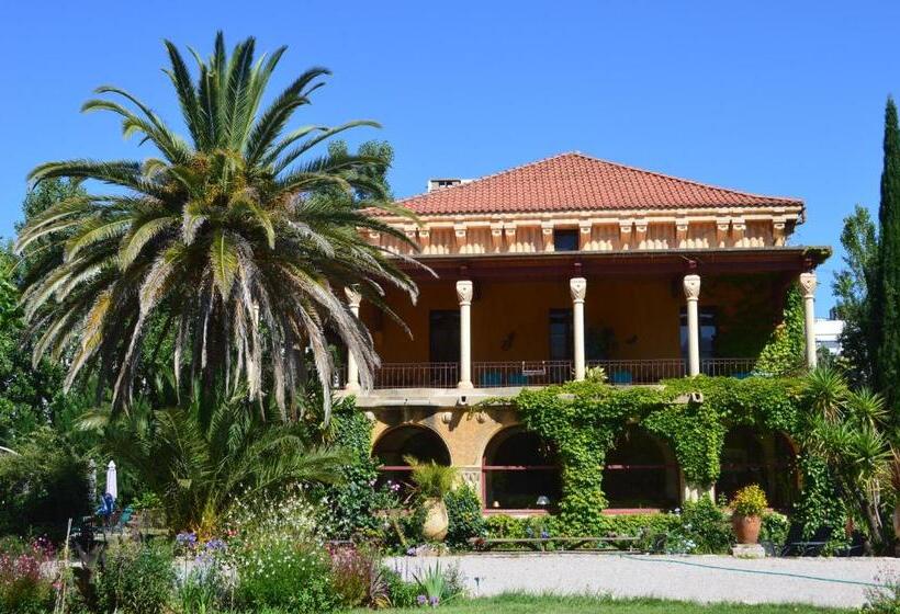 تختخواب و صبحانه Villa Lafabregue