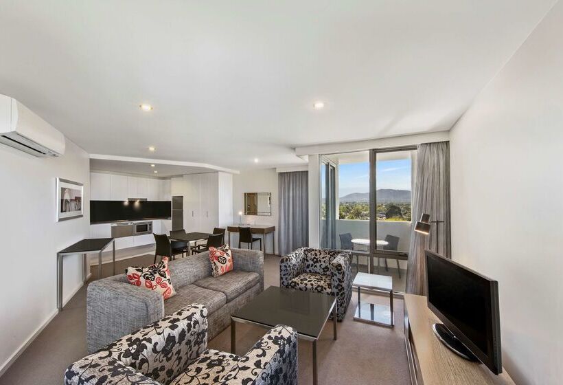 هتل Adina Serviced Apartments Canberra, Dickson