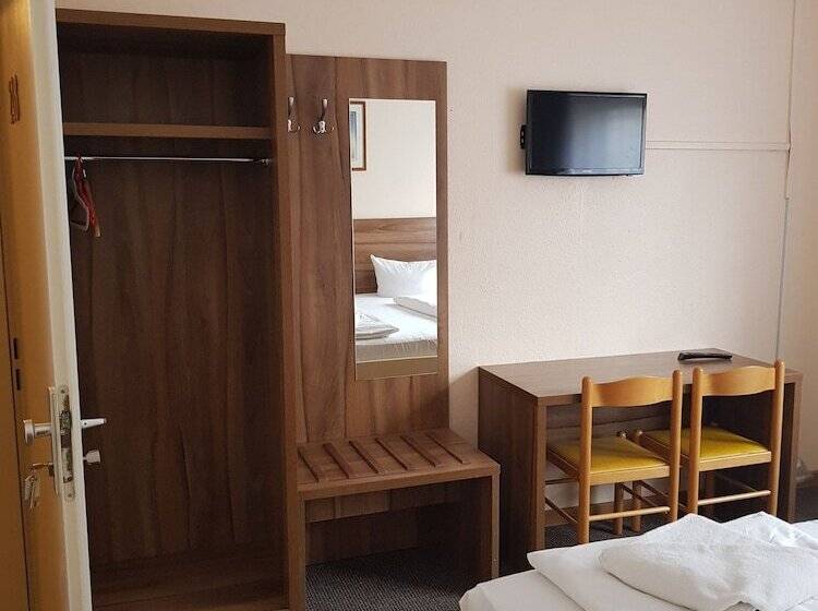 Fotos del hotel Alper  Am Potsdamer Platz:  2