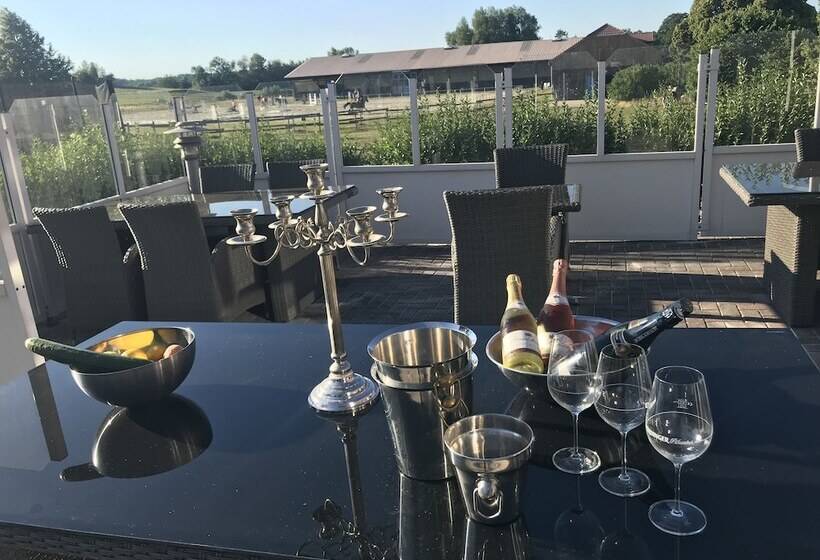 Отель Alter Landsitz Sommerstorf