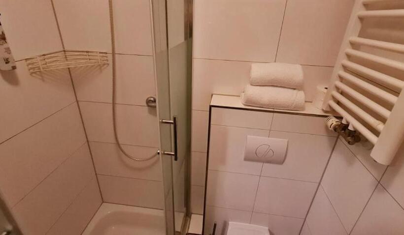 Fotos del hotel Arena Messe Frankfurt:  24