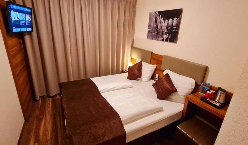 Fotos del hotel Arena Messe Frankfurt:  2