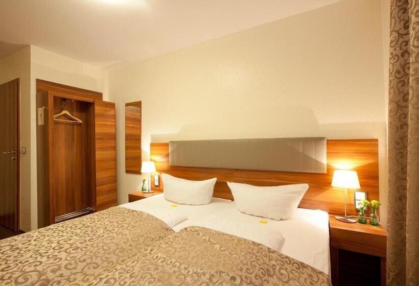 Fotos del hotel Arena Messe Frankfurt:  11
