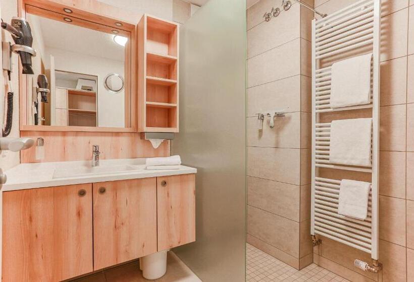 בית מלון כפרי Beech Resort Fleesensee