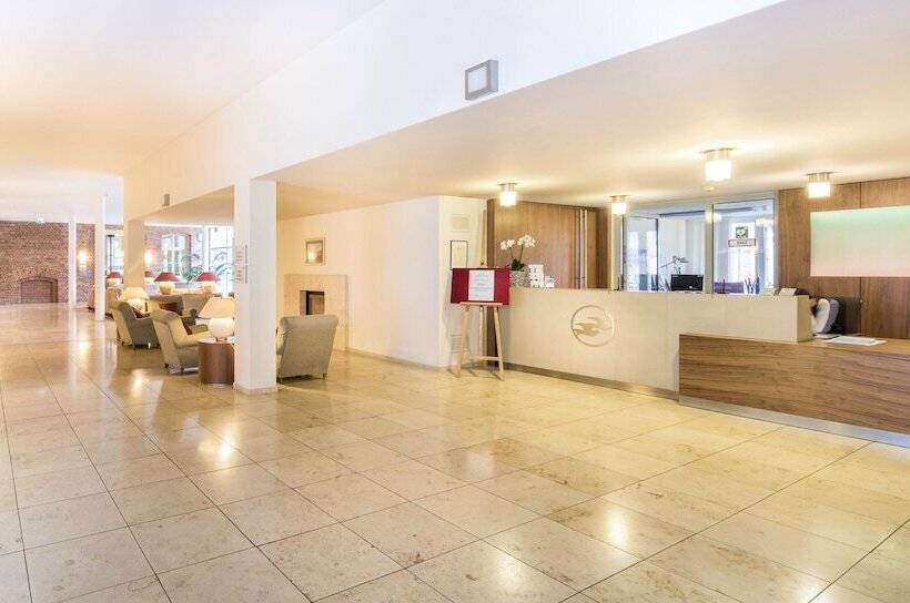 هتل Collegium Leoninum