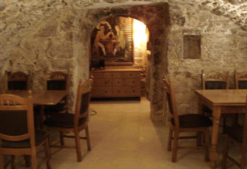 ホテル Garni Goldene Henne