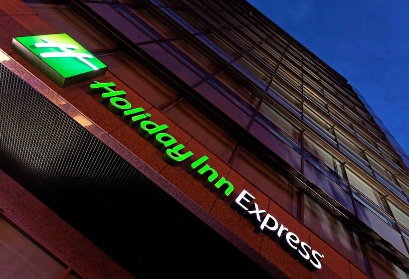 هتل Holiday Inn Express Bogotá   Parque La 93, An Ihg