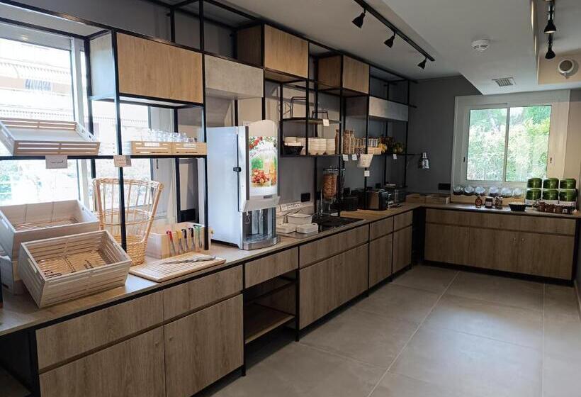 هتل Ibis Roquebrune Cap Martin Menton