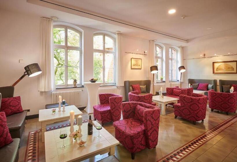 هتل Mutterhaus Düsseldorf