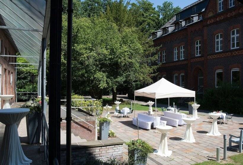 هتل Mutterhaus Düsseldorf