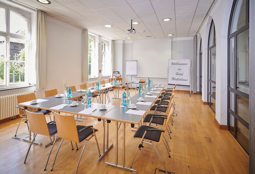 هتل Mutterhaus Düsseldorf