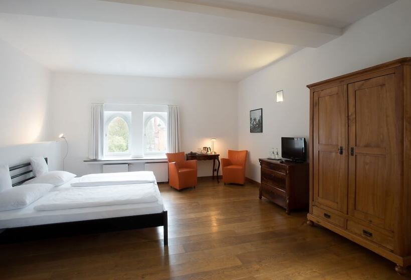 هتل Mutterhaus Düsseldorf