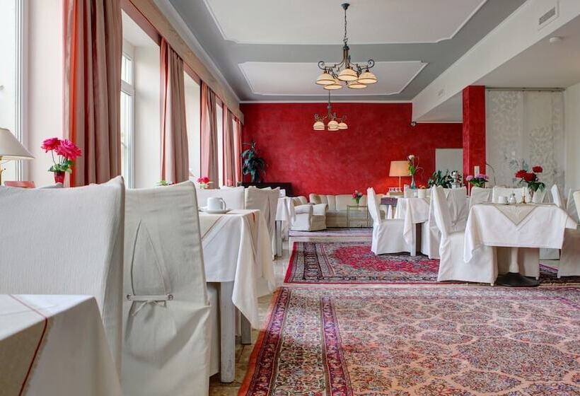 هتل Rheinresidenz