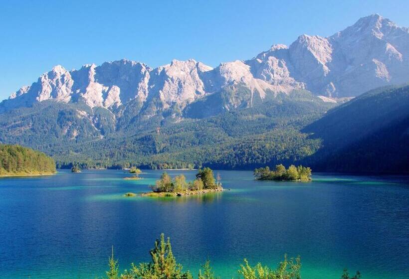 Отель Schloss Elmau Luxury Spa Retreat & Cultural Hideaway