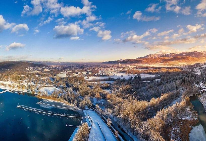 هتل Das Seepark Wörthersee Resort