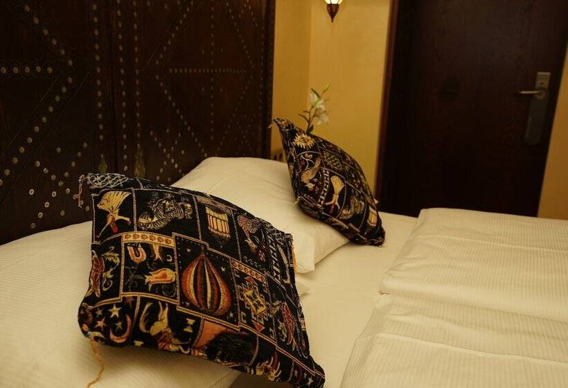 Villa Oriental & Restaurant