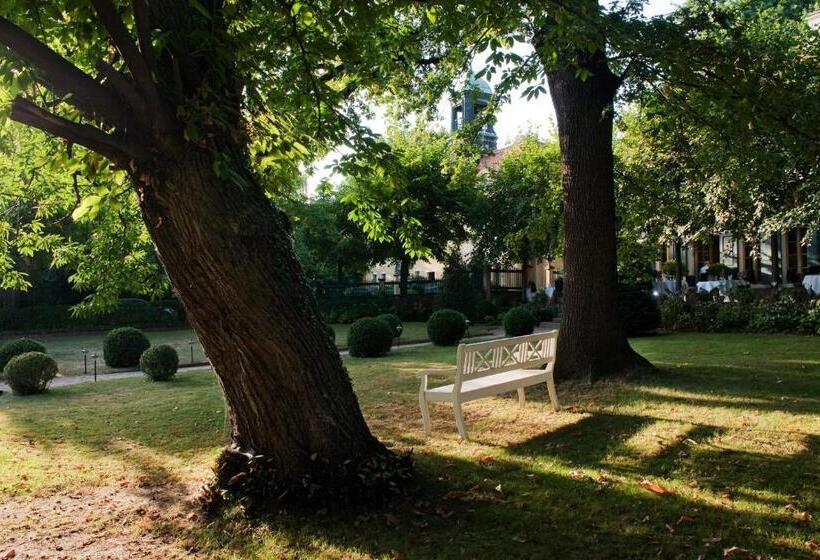 هتل Villa Sorgenfrei & Restaurant Atelier Sanssouci