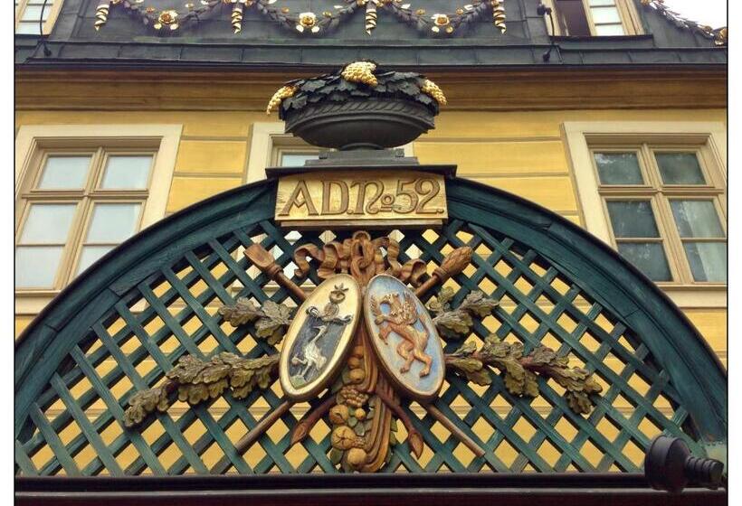 هتل Villa Sorgenfrei & Restaurant Atelier Sanssouci