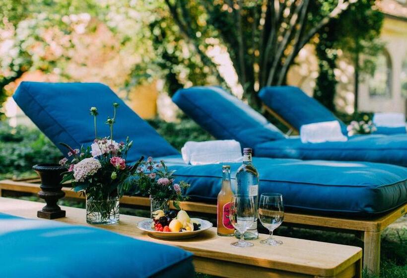 هتل Villa Sorgenfrei & Restaurant Atelier Sanssouci