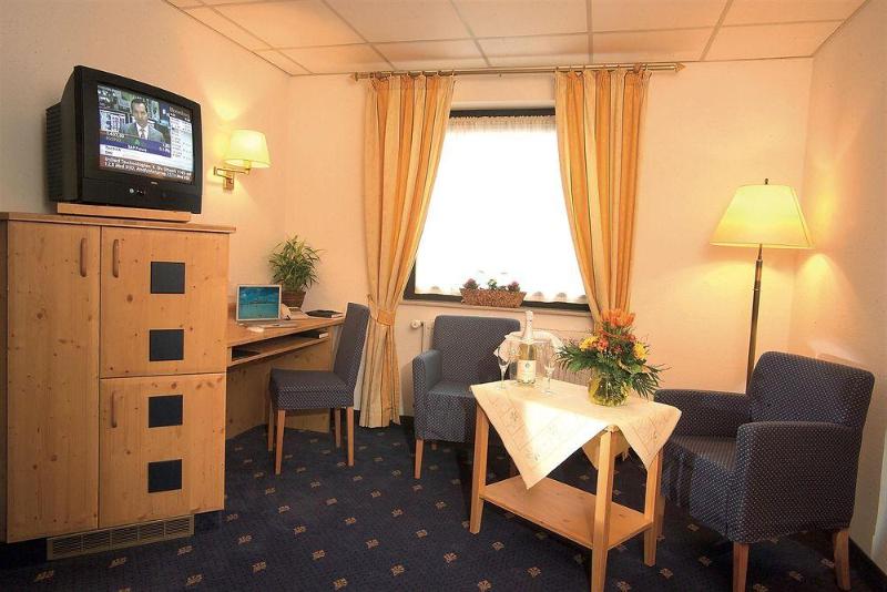 בית מלון כפרי Zum Lowen