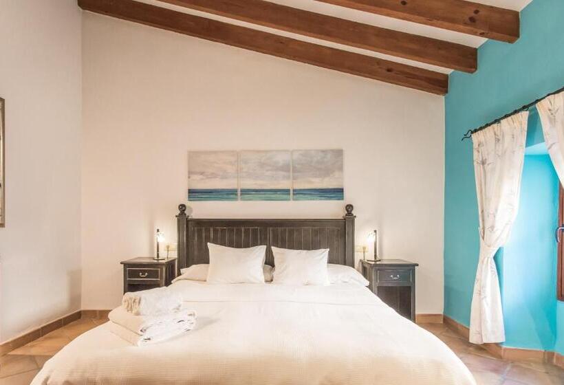 Petit Hotel Alaro
