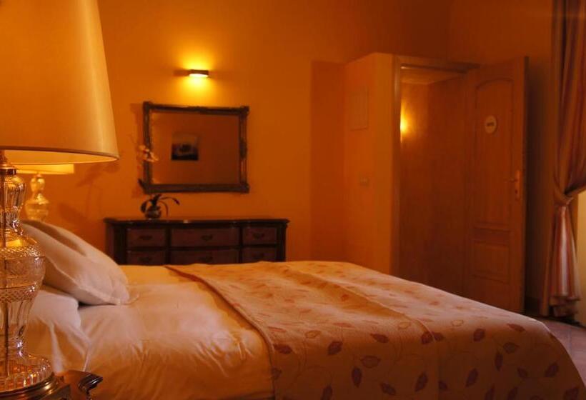 Petit Hotel Alaro
