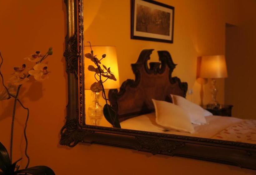 Petit Hotel Alaro