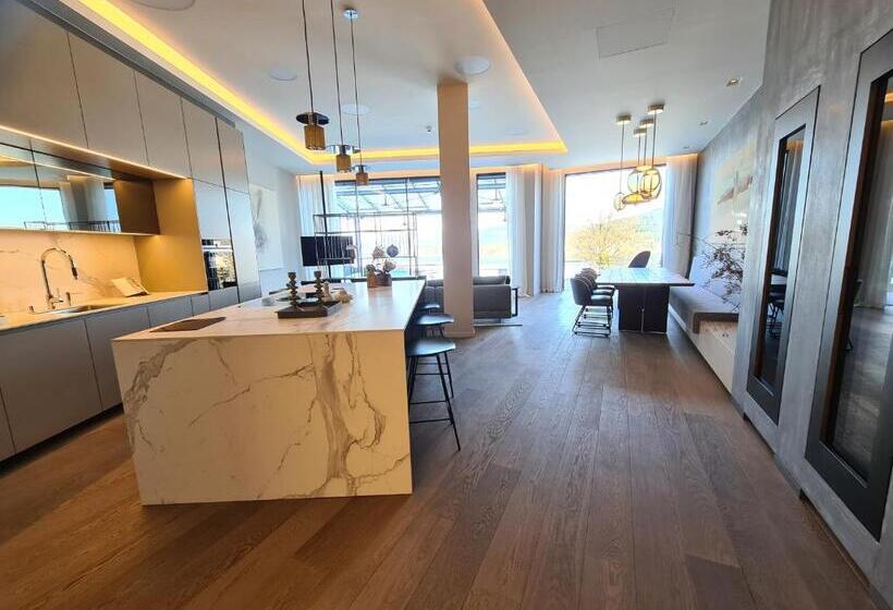 Suiten Aparthotel Aenea